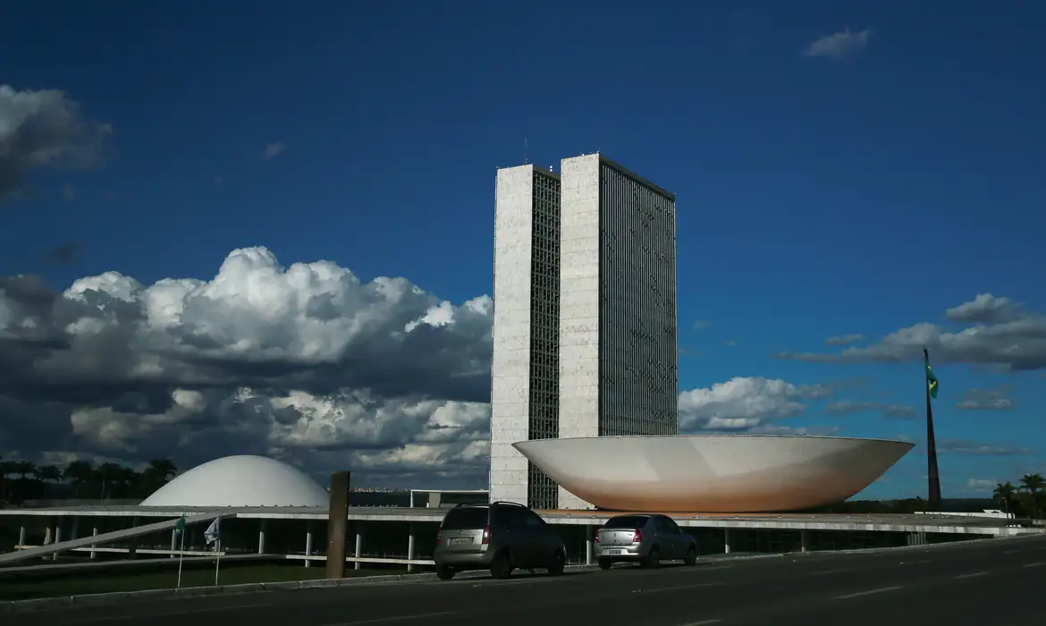 Emendas consomem até 80% da verba dos ministérios e ampliam protagonismo do Congresso