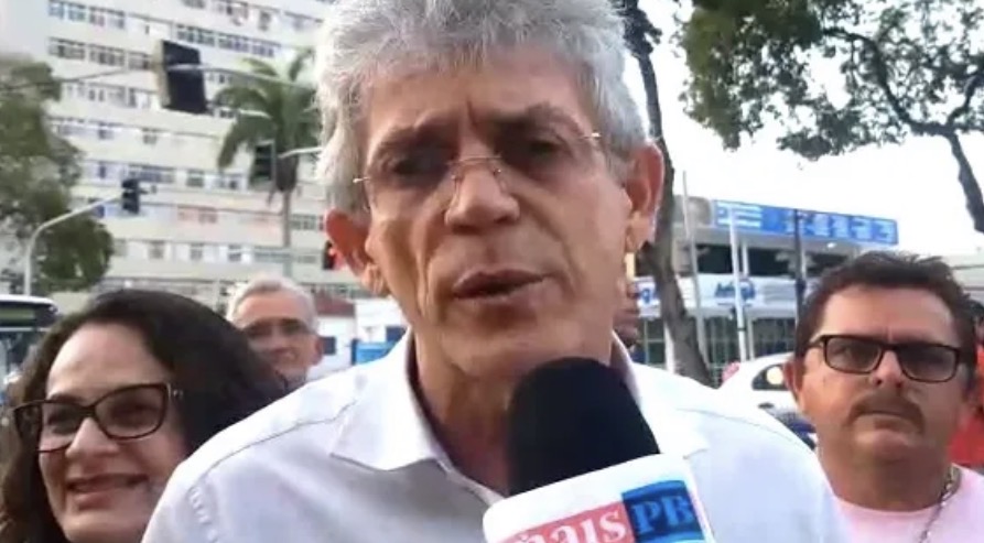 RC comenta trancamento de ação da Calvário e se diz vitima de perseguição