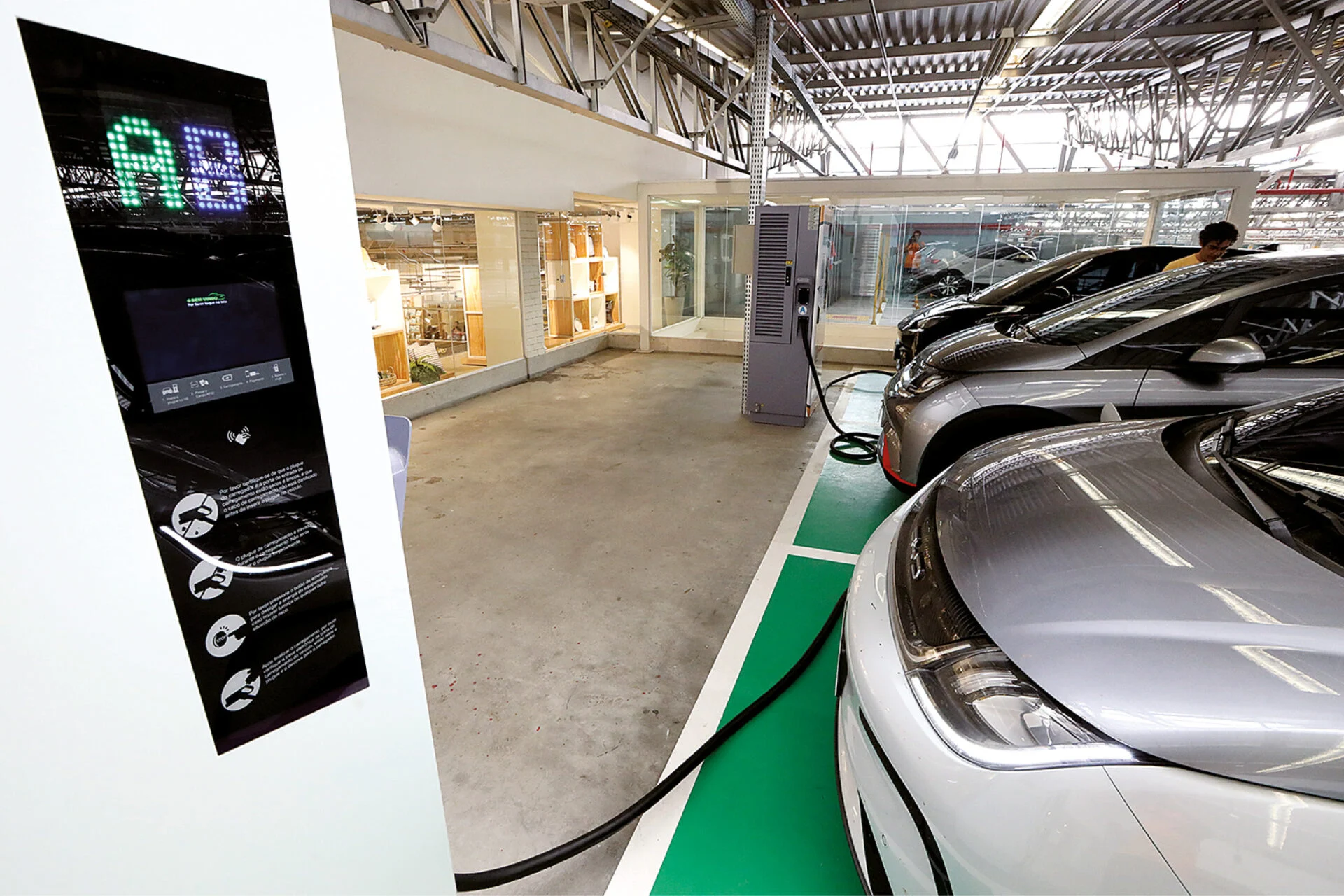 Lei estadual dobra alíquota de IPVA para carros elétricos no RN em 2026