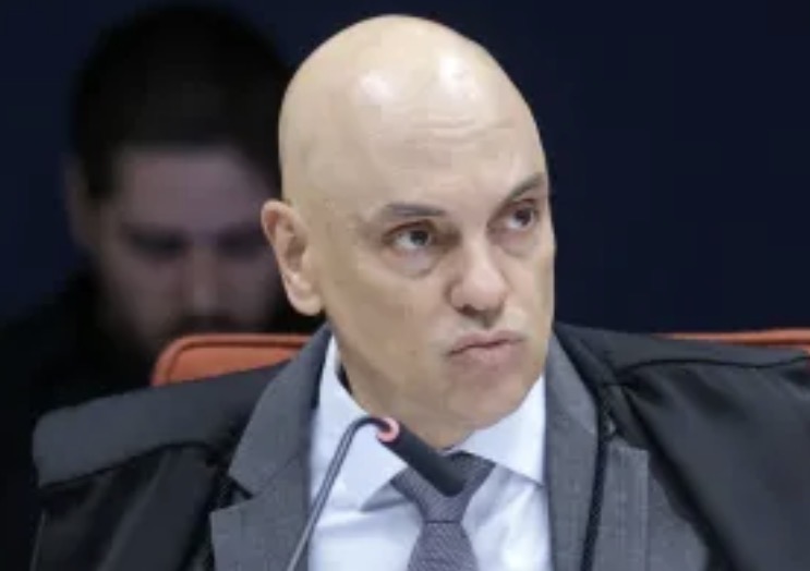 Moraes nega recurso de Bolsonaro: “Absolutamente incabível”