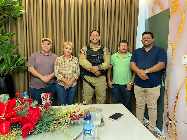 Prefeita Leninha Romão junto com Major Elton planejam a segurança ao Una Frevo 2026 em Uiraúna