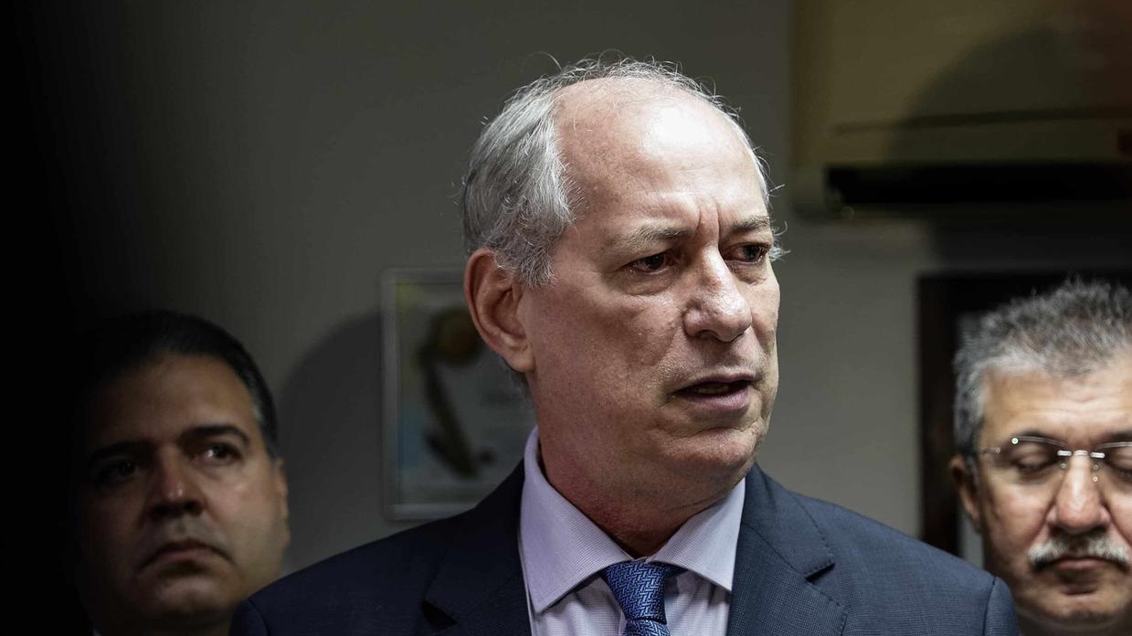 Ciro comenta declarações de Michelle Bolsonaro e diz que ‘não está disposto a vender a alma’