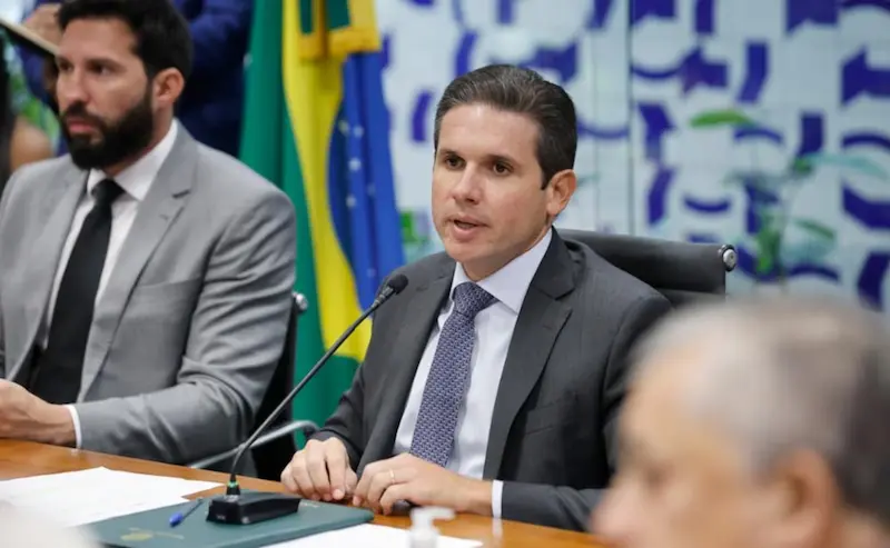 Motta reúne líderes partidários nesta semana para alinhar pauta da Câmara após recesso