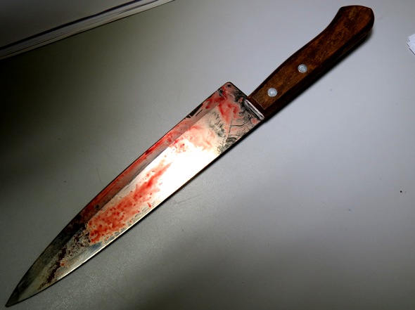 Mulher se entrega após matar a própria mãe a facadas