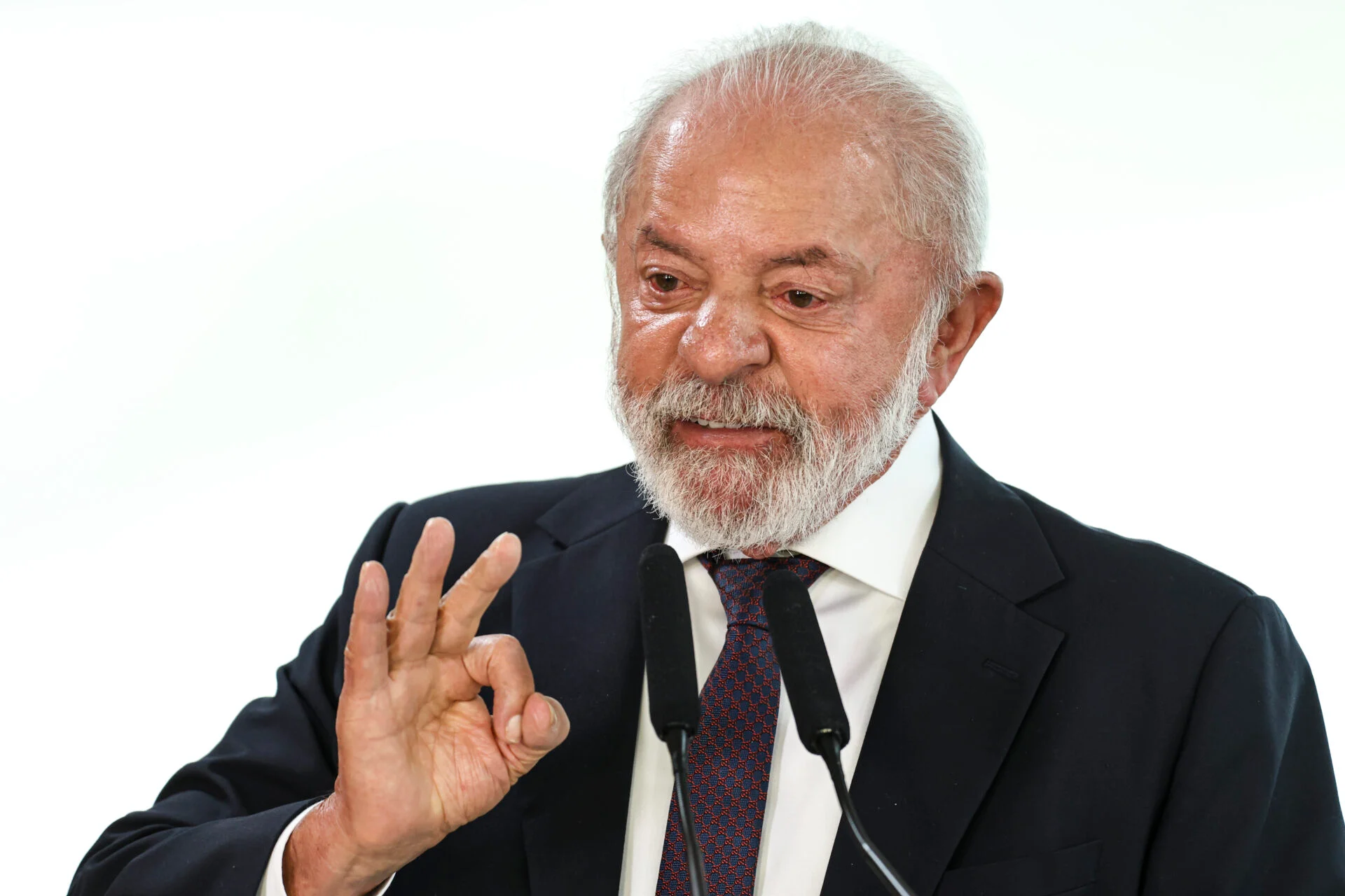 Lula é desaprovado por 51,4% e aprovado por 46,6%, aponta pesquisa Meio/Ideia