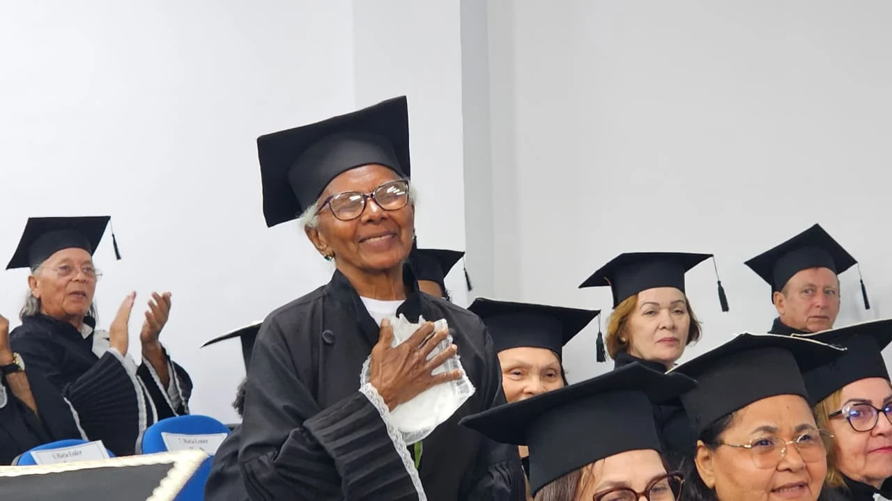 Uern abre 370 vagas gratuitas em cursos para idosos; veja como se inscrever