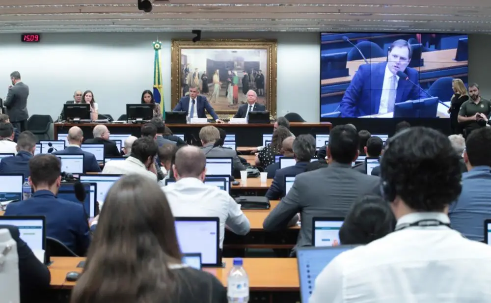 Fim da escala 6x1passa pela CCJ: veja os próximos passos para aprovação na Câmara