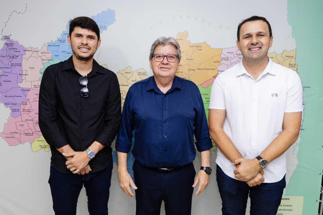 Aldo Andrade e Mateus Gomes visitam João Azevedo para agradecer ações por Bernardino Batista e confirmam apoio ao Senado