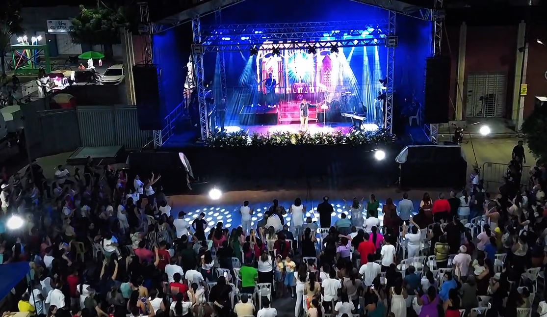Missa em Ação de Graças e show com Padre Nilson Nunes reúnem multidão em Aparecida
