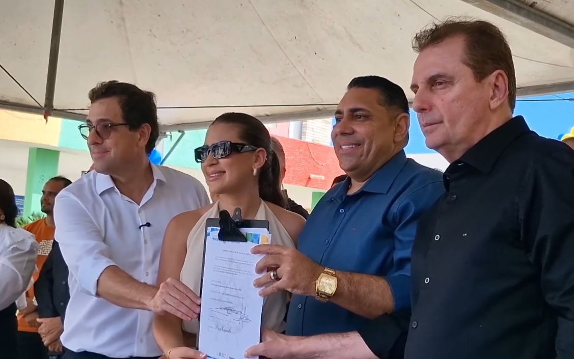 Banda de Música abre programação dos 32 anos de Aparecida com hasteamento e assinatura de R$ 48 milhões em obras