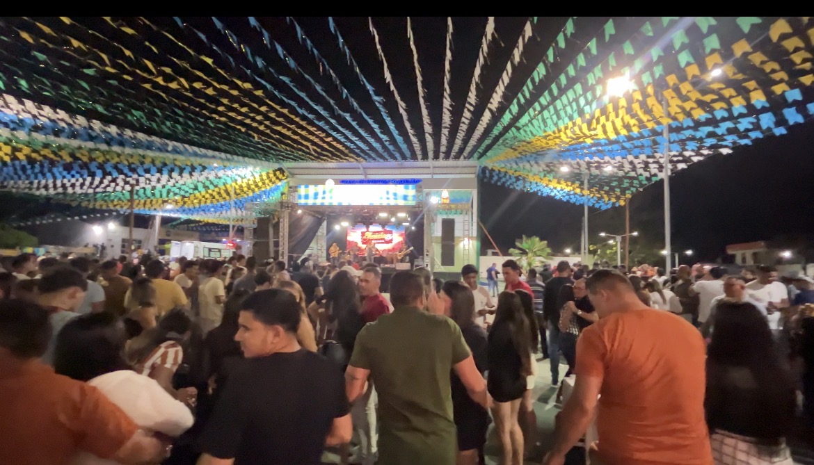 POÇO DANTAS REVIVE A TRADIÇÃO JUNINA COM GRANDE SÃO PEDRO NA VILA