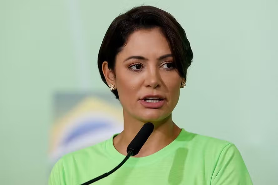 Valdemar tenta conter crise entre Michelle e Flávio Bolsonaro