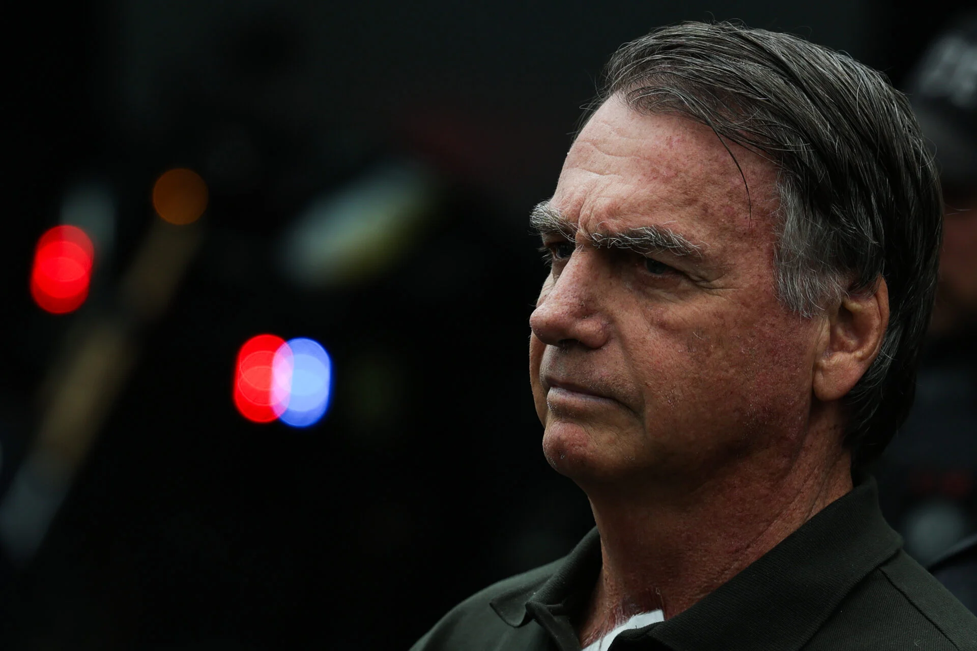 Moraes se reúne com defesa antes de decidir sobre falta grave e prisão domiciliar de Bolsonaro