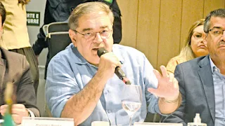  URGENTE: Pesquisa que colocou Álvaro Dias na frente vira caso de polícia; MPE manda PF abrir inquérito.