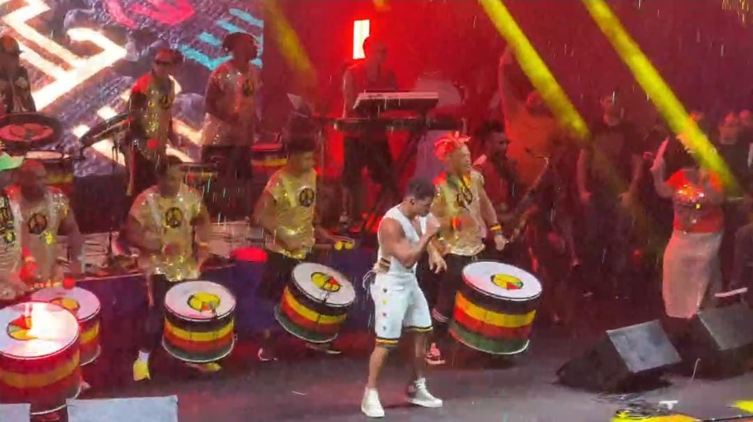 Olodum comandou a festa ao lado de outras atrações na 2⁰ noite do Unafrevo 2026