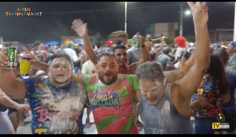 Carnaval em Major Sales: bloco da massa leva alegria às ruas da cidade em uma grande festa