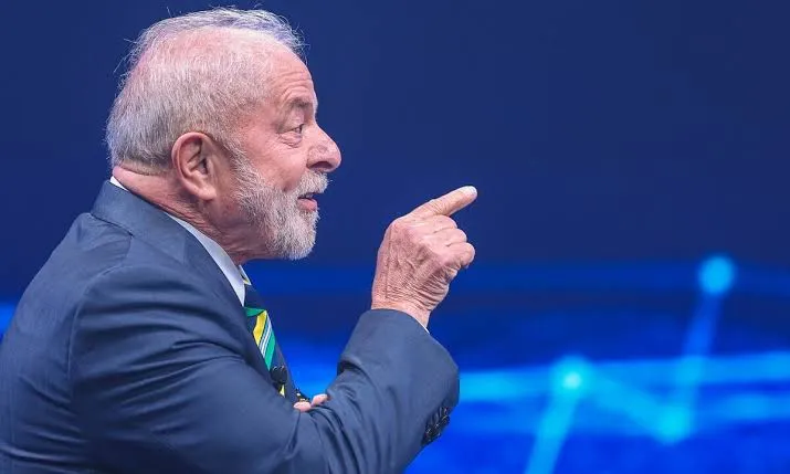 Lula e Flávio Bolsonaro recuam de debates eleitorais, no 1º turno