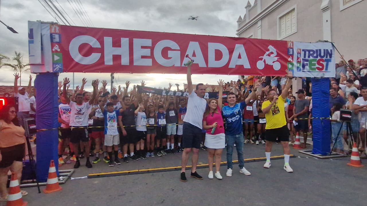 Corrida Triunfest Reúne quase 1.000 atletas em um grande evento pelas ruas de Triunfo Esporte e festa marcaram a tarde deste sábado, (06), no 22º Triunfest.