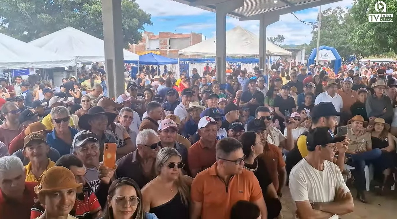 “Cultura na feira” lota feira agro com aboios, repentes, humor e autoridades. Políticas da região A cultura nordestina foi protagonista na manhã deste sábado,(06), no 22º Triunfest.
