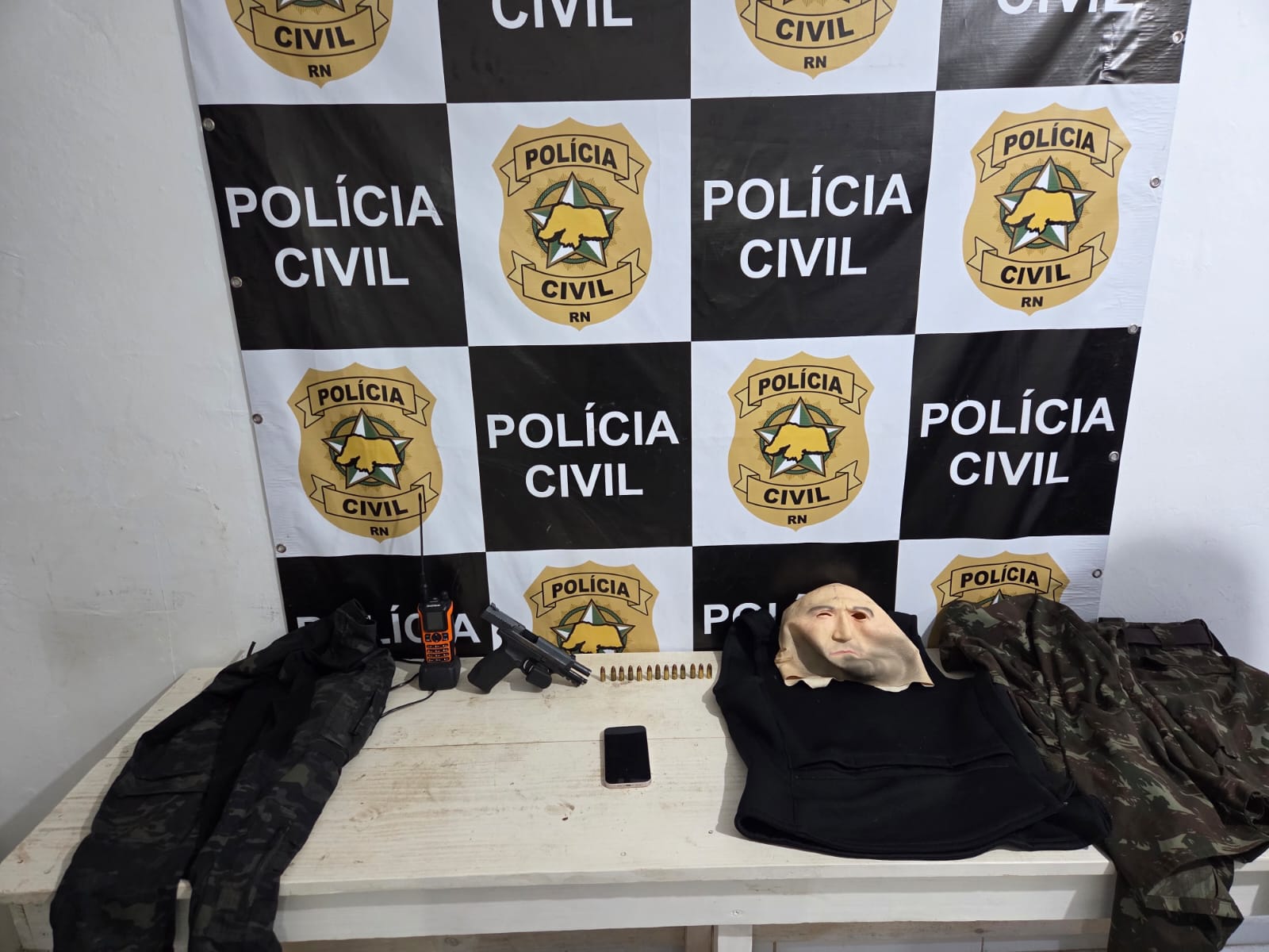 Paraibano suspeito de tráfico interestadual de drogas e lavagem de dinheiro é preso em Pipa