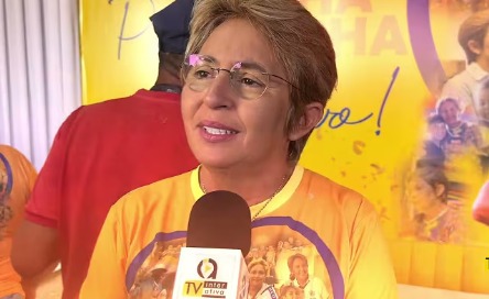 Leninha Romão comemora 58 anos com café da manhã tradicional e presença da população em Uiraúna.