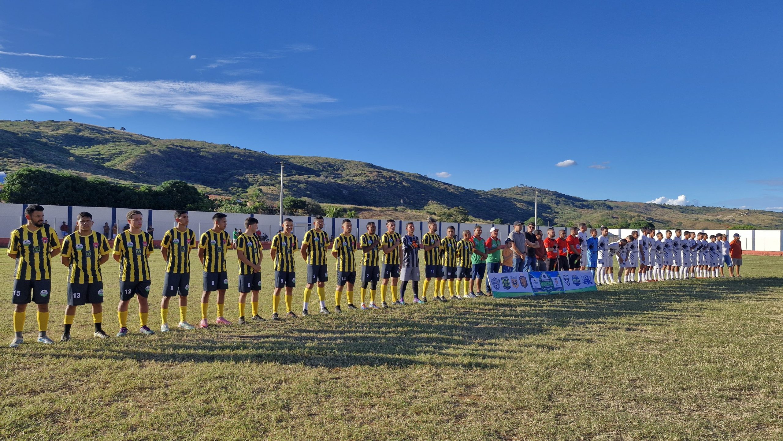 Bernardino Batista abre 12º Campeonato Municipal com jogo emocionante e praça cheia