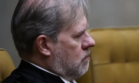 2026-02-02T184025Z_23037847_RC2TDJAQTV0C_RTRMADP_3_BRAZIL-POLITICS-e1770900614468 (1)