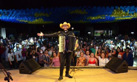 C94F9DCA-DE70-4446-952E-BB1D21506A00