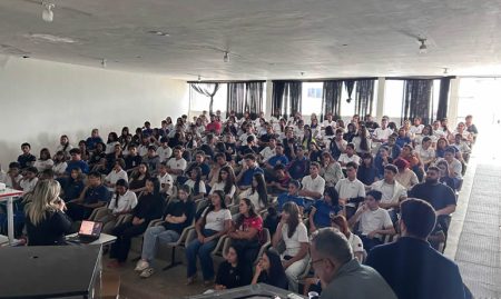 Palestra-sobre-empreendedorismo-na-cidade-de-Conceicao-Divulgacao-de-imagem-Sebrae