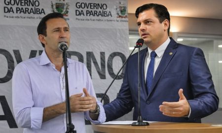 Publicado no Diário Oficial nomeação de Deusdete Queiroga e Taciano Diniz como conselheiros do TCE-PB