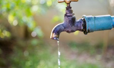 Tarifa-Social-em-Acao-Como-Reduzir-Sua-Conta-de-Agua-Pela-Metade